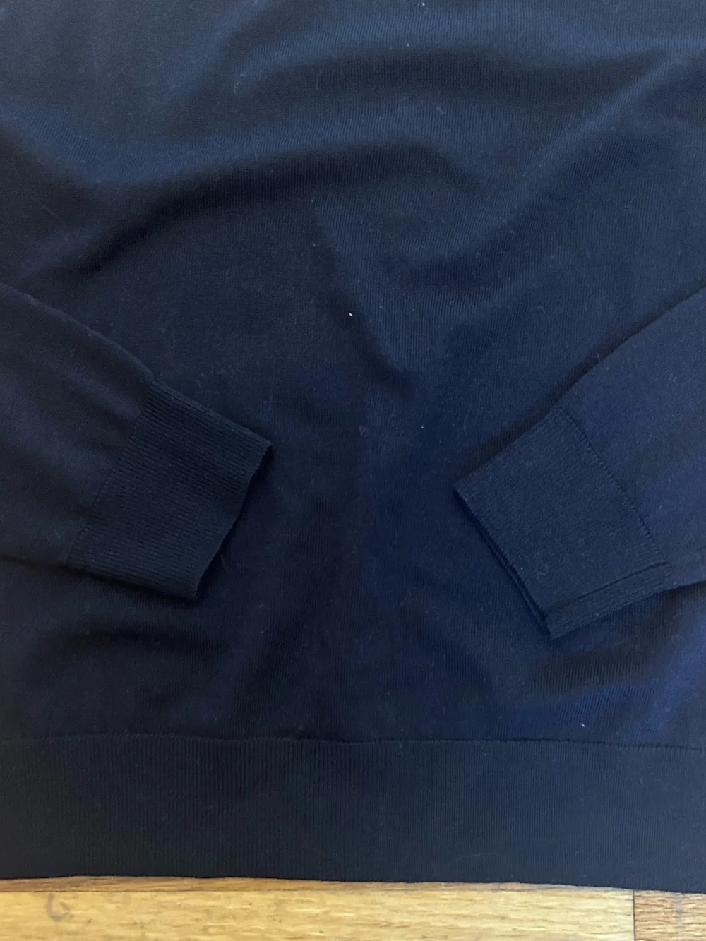 Uniqlo merino crew neck sweater - Picture 3 of 6